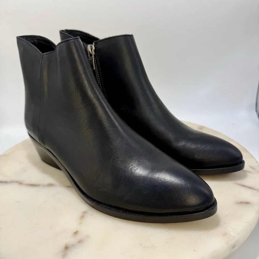 Frye Farrah Inside Zip Booties Women's Size 8M Black Leather Ankle